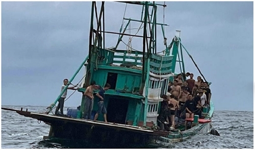 Lật thuyền ở Campuchia, 20 người mất tích